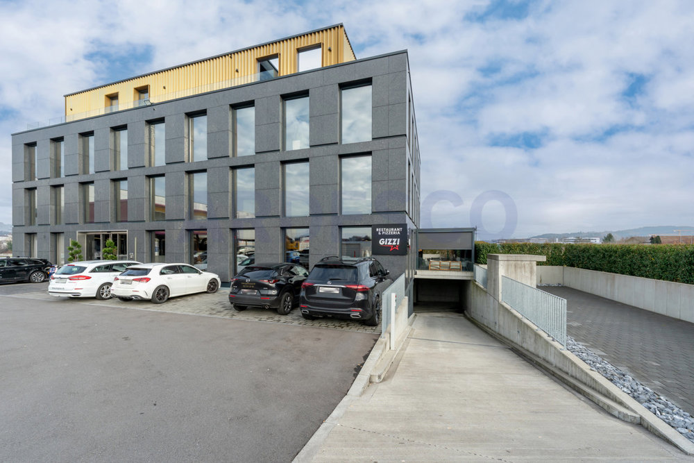 Bureau & Commerce null pièces à louer à Rothrist - image 1/13