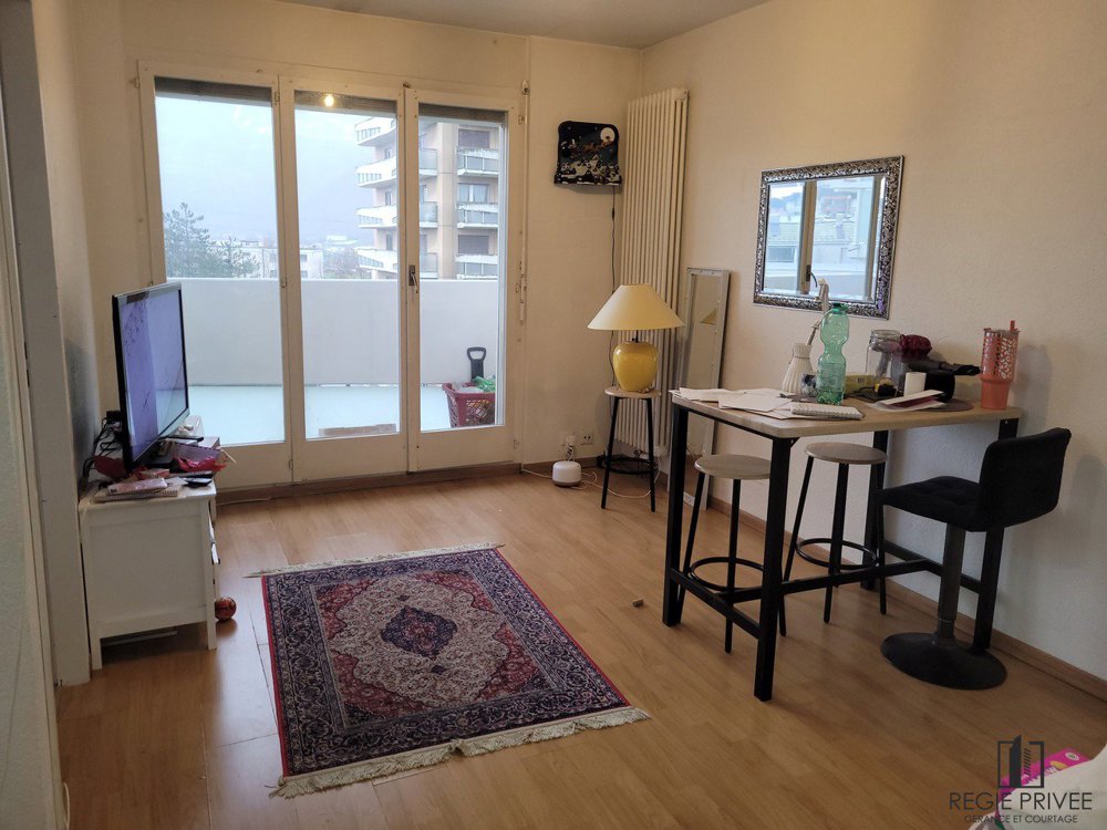2 Zimmer Wohnung zu vermieten in Sierre - Bild 1/8