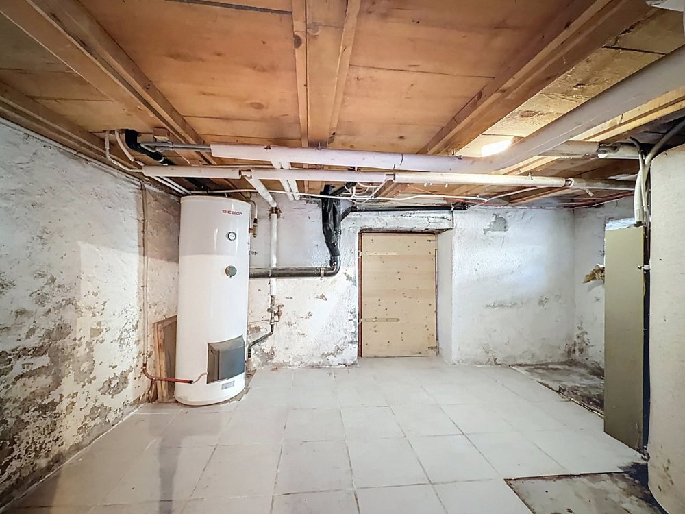 Maison 4 pièces à acheter à Champsec - image 1/13