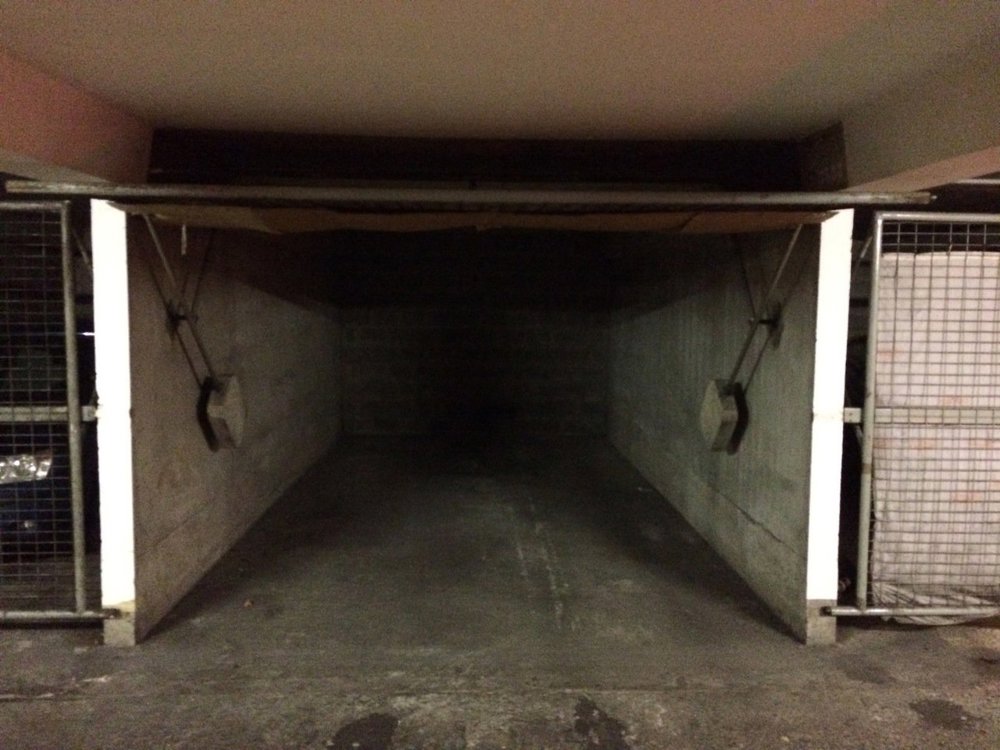 null Zimmer Parkplatz, Garage zu vermieten in Le Lignon - Bild 1/1