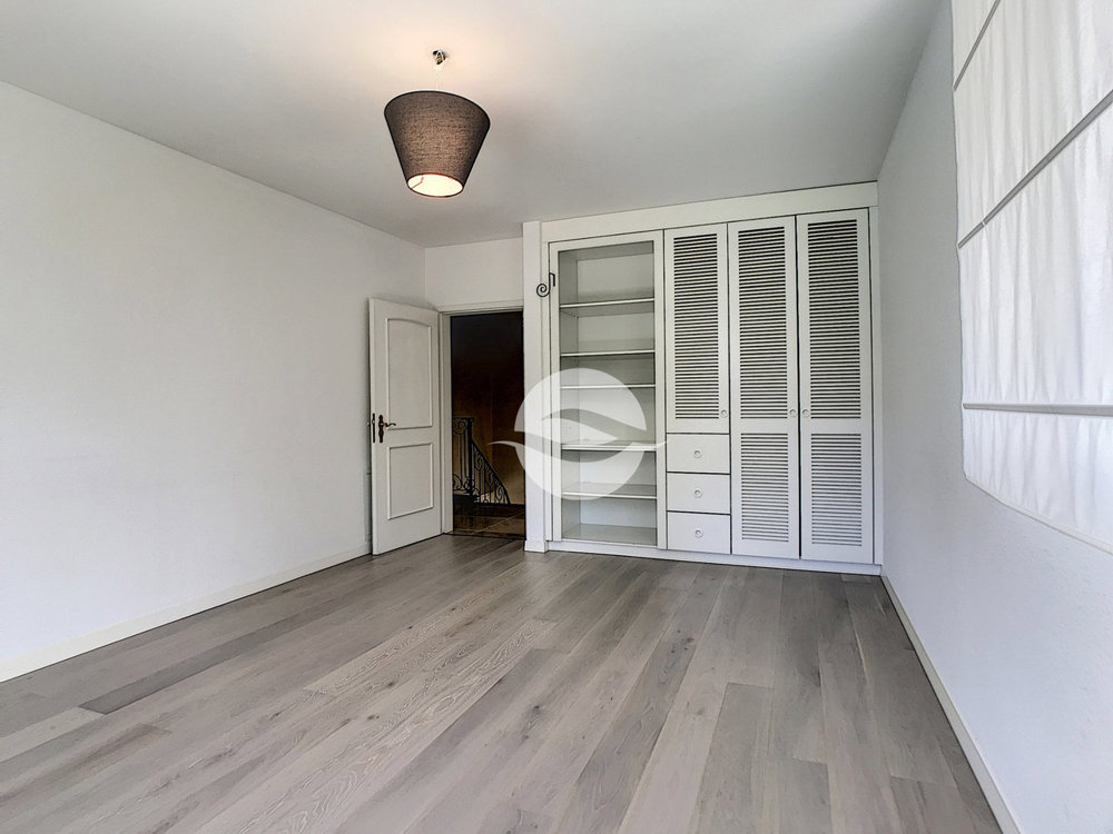 6 Zimmer Haus zu vermieten in Commugny - Bild 1/13