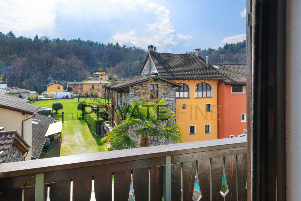 Maison 10 pièces à acheter à Losone - image 1/12