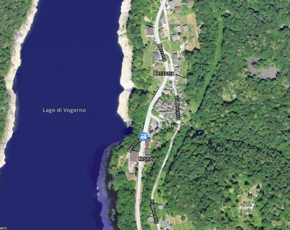 Terreno di null locali in vendita a Vogorno - immagine 1/9