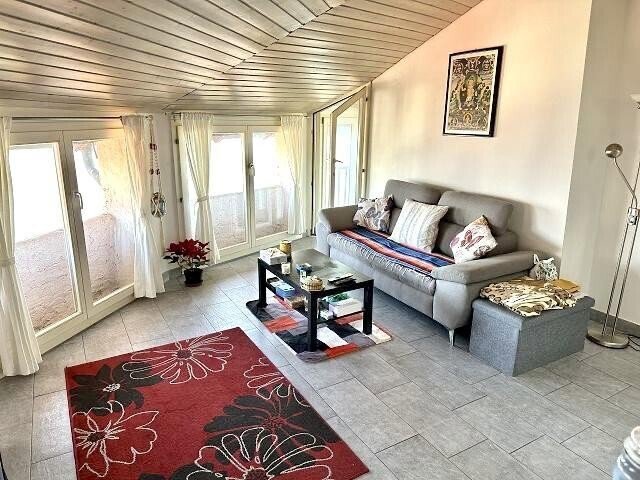 Casa di 8 locali in vendita a Vernate - immagine 1/13