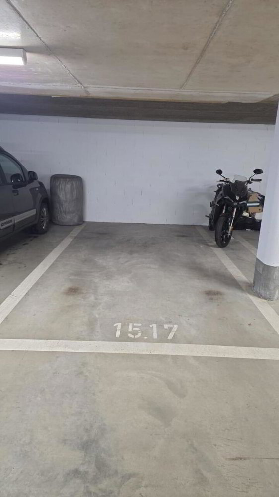 Parcheggio, garage di null locali in vendita a Sitten - immagine 1/1
