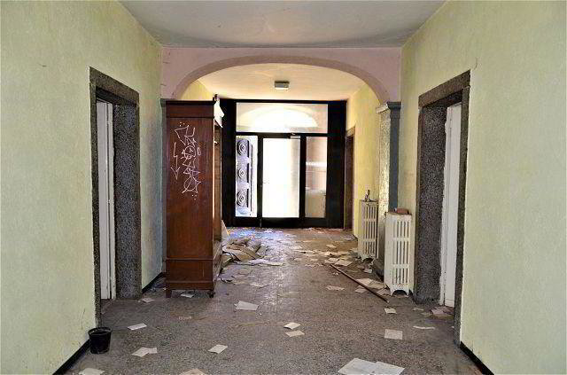 null Zimmer Büro zum verkaufen in Roveredo GR - Bild 1/13