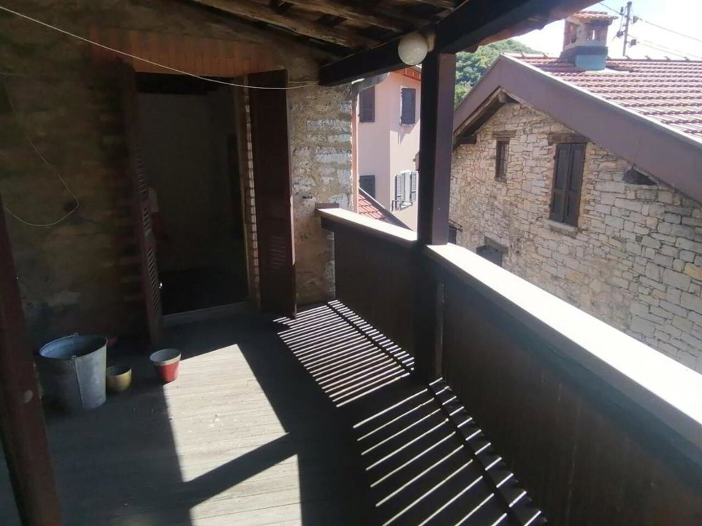 Maison 4 pièces à acheter à Bruzella - image 1/13