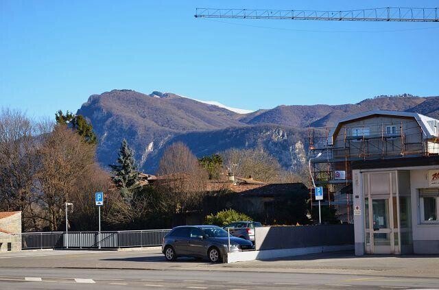 Casa di 9 locali in vendita a Genestrerio - immagine 1/13