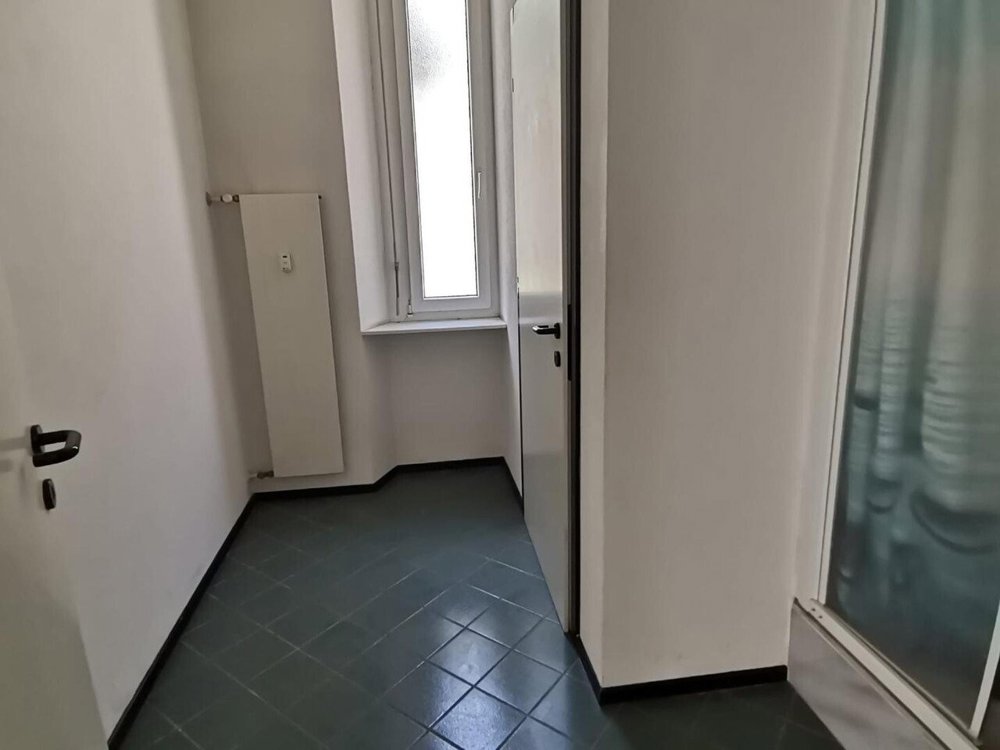 Appartement null pièces à acheter à Chiasso - image 1/11