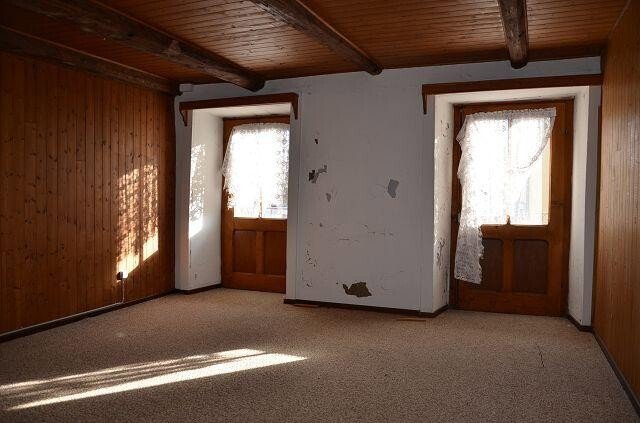 Maison 16 pièces à acheter à Comologno - image 1/13