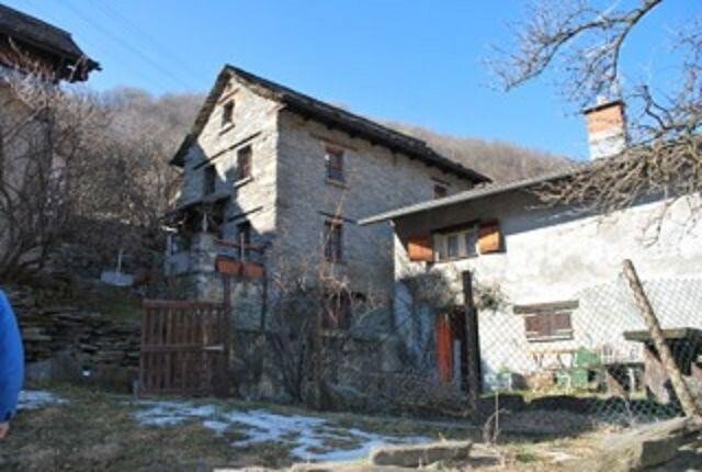 Maison 4 pièces à acheter à Largario - image 1/8