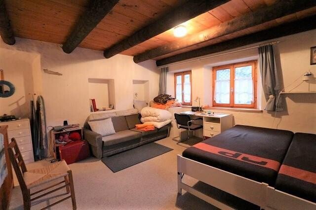 Casa di 6 locali in vendita a Camedo - immagine 1/13