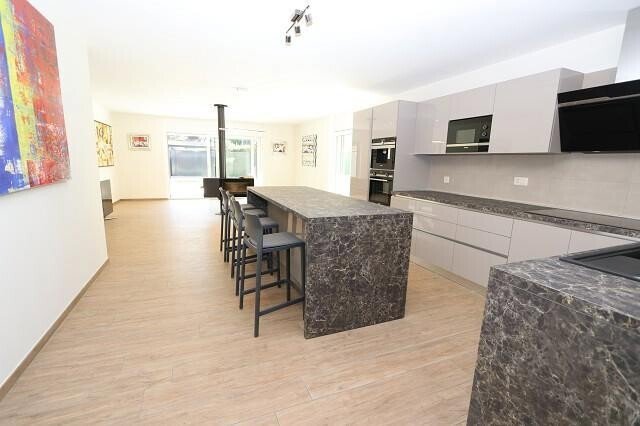 Casa di 5 locali in vendita a Ludiano - immagine 1/13