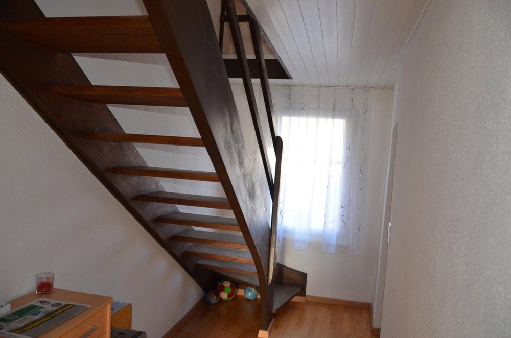 8 rooms House to buy in Nivo - image 1/13