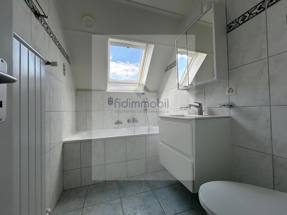 Appartement 3 pièces à louer à Marin-Epagnier - image 1/8