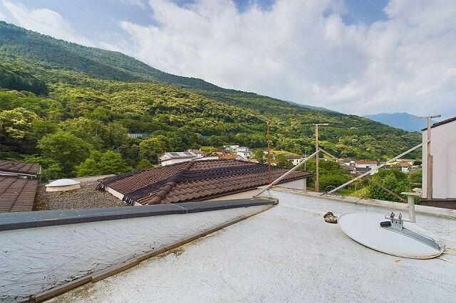 Casa di 5 locali in vendita a S. Antonino - immagine 1/13