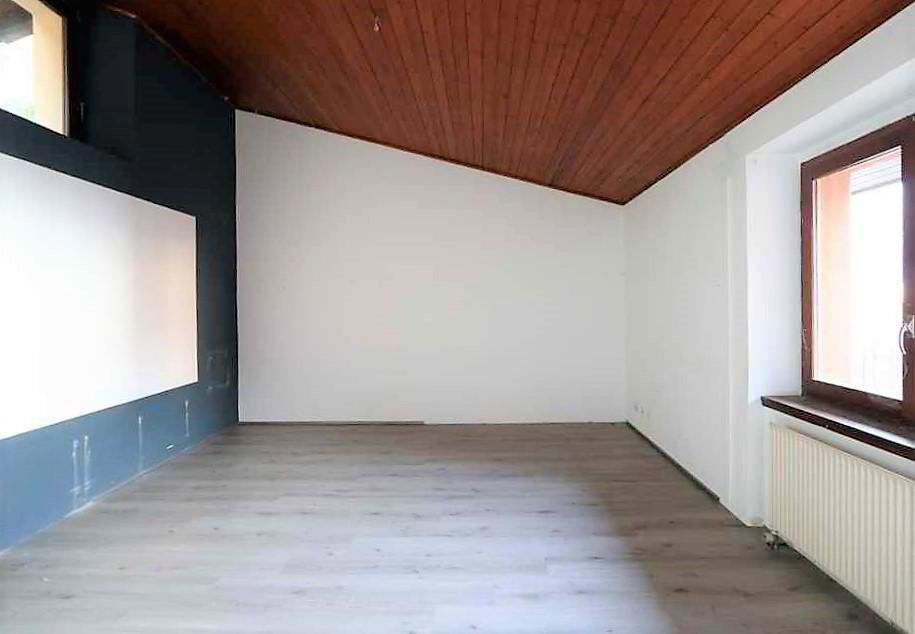 Casa di 7 locali in vendita a Bellinzona - immagine 1/13