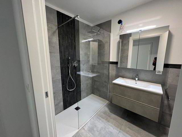 1 Zimmer Wohnung zum verkaufen in Roveredo GR - Bild 1/13