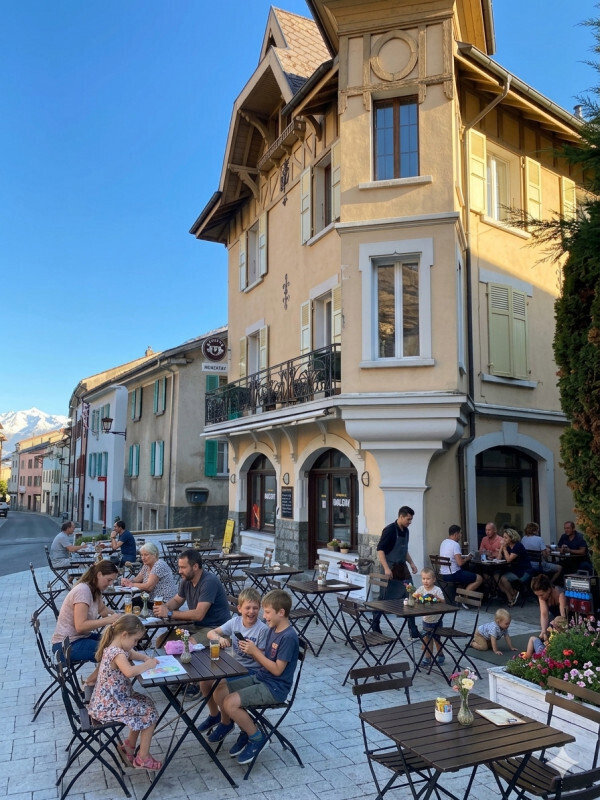 3 rooms House to buy in Martigny - image 1/2