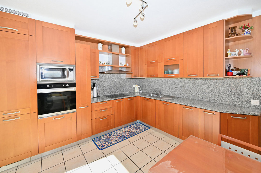 Casa di 8 locali in vendita a Breganzona - immagine 1/13