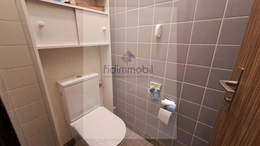 null Zimmer Büro zu vermieten in St-Imier - Bild 1/12