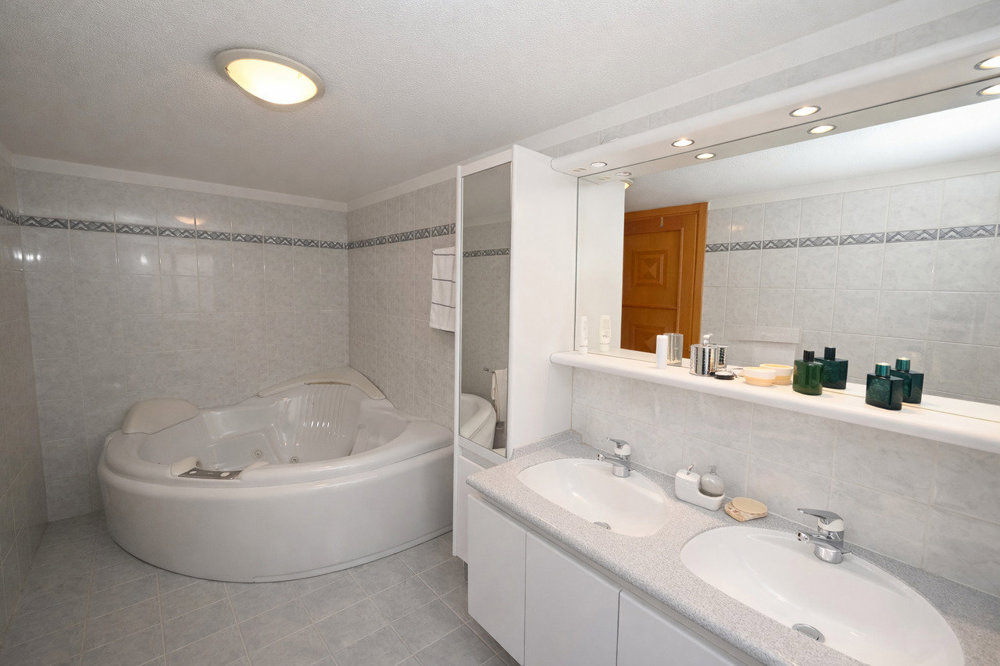 Casa di 3 locali in vendita a Bissone - immagine 1/13