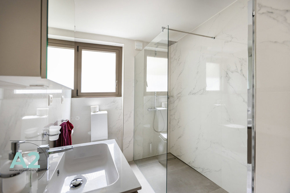 Casa di 8 locali in affitto a Aminona - immagine 1/13