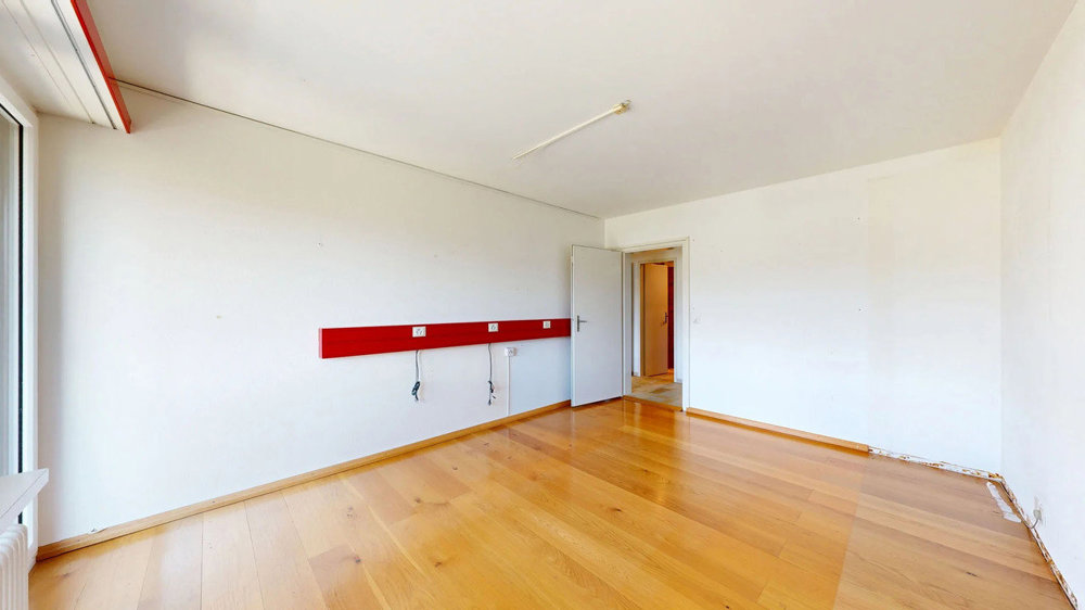 4 rooms Apartment to buy in Reinach BL - image 1/13