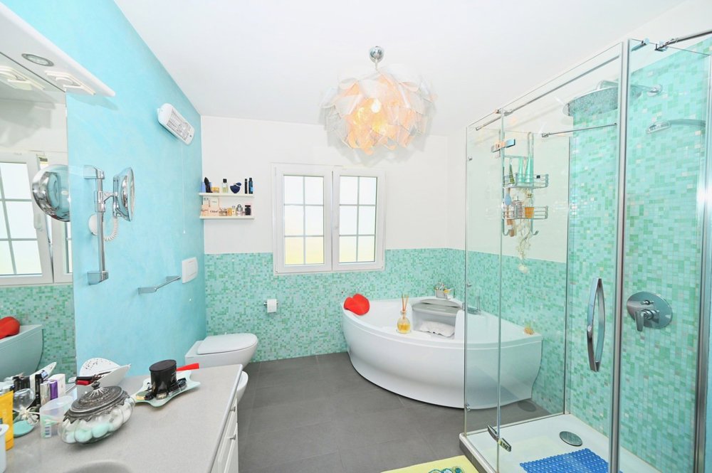 Casa di 9 locali in vendita a Bosco Luganese - immagine 1/13