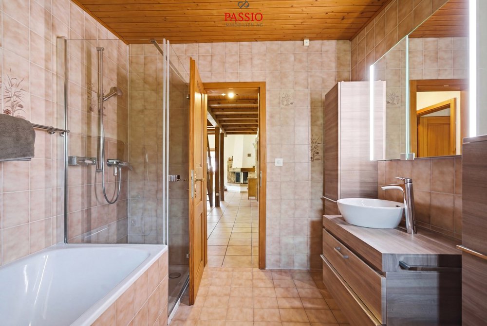 Casa di 5 locali in vendita a Sonceboz-Sombeval - immagine 1/13