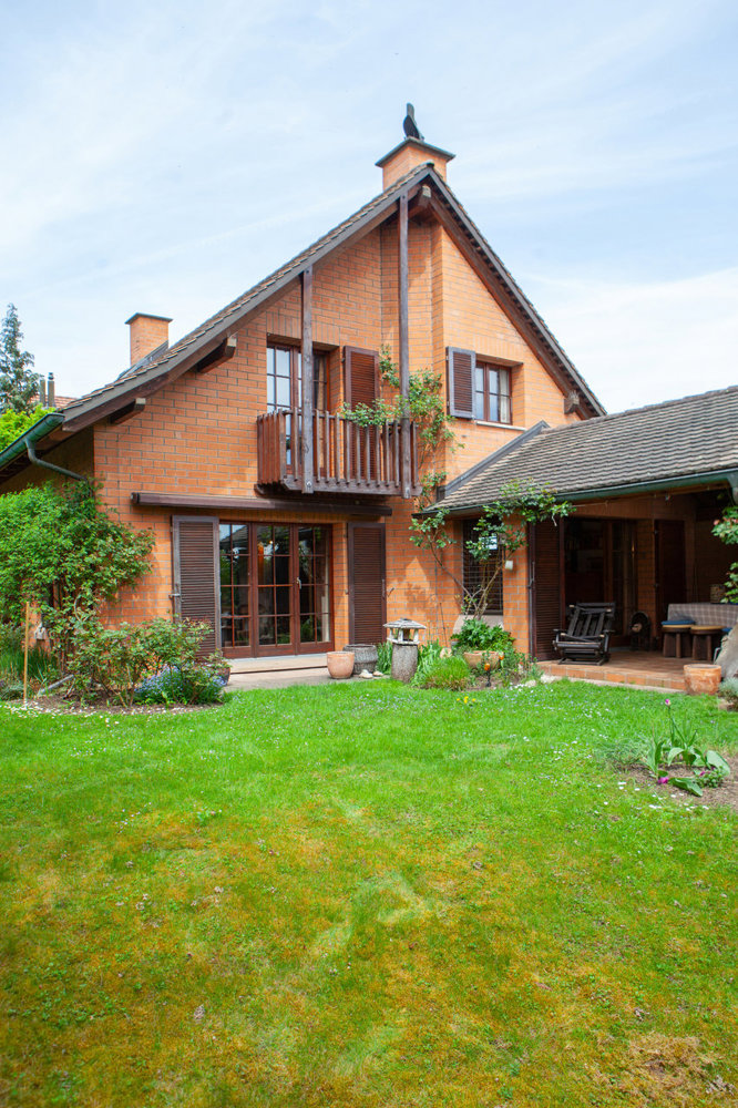 6 Zimmer Haus zum verkaufen in Biel-Benken BL - Bild 1/13