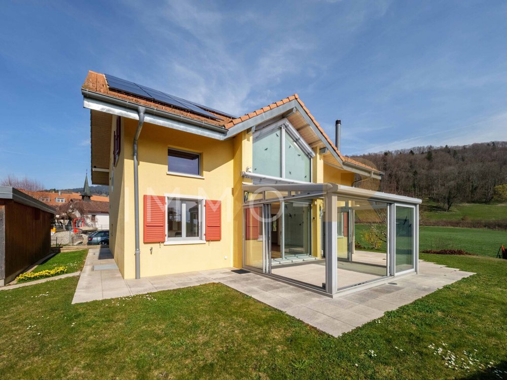 Casa di 6 locali in vendita a Châtel-St-Denis - immagine 1/11