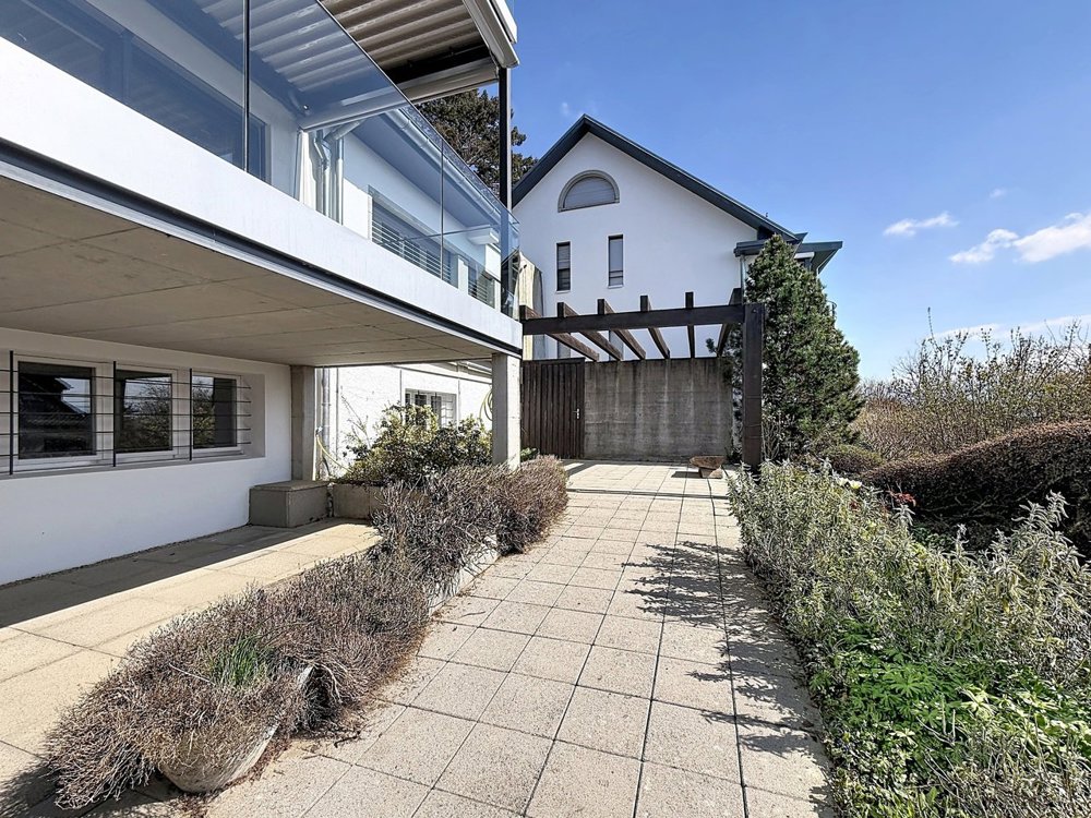 Casa di 7 locali in vendita a Losanna - immagine 1/10
