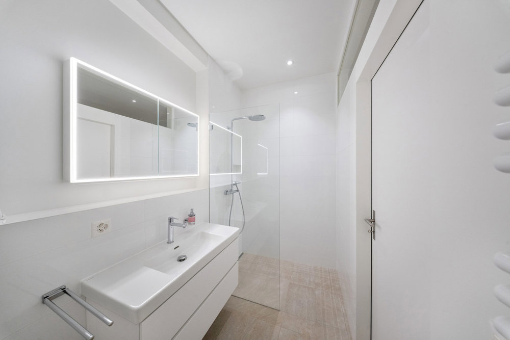 6 rooms House to buy in Riehen - image 1/11