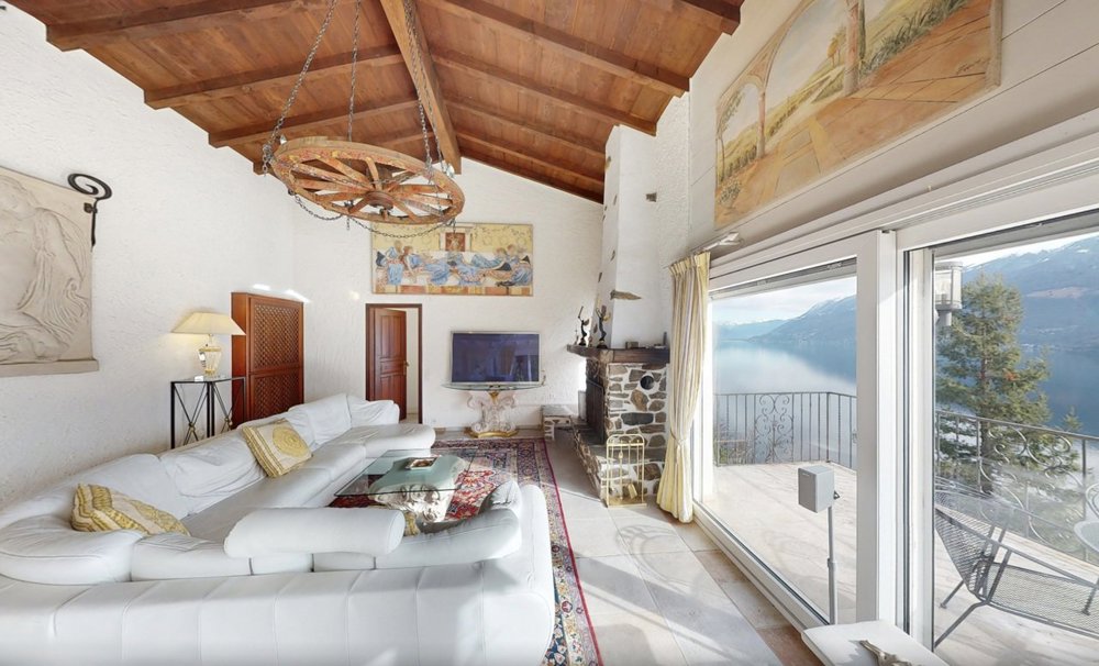 7 rooms House to buy in Brissago - image 1/13