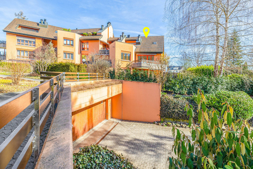 5 rooms Apartment to buy in Esslingen - image 1/13