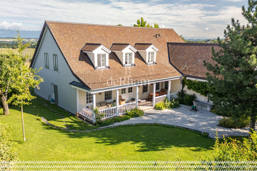 Casa di 7 locali in vendita a Poliez-Pittet - immagine 1/12