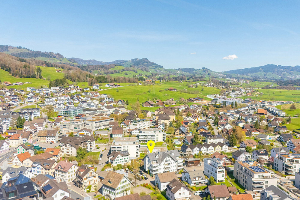 5 Zimmer Wohnung zum verkaufen in Eschenbach SG - Bild 1/13