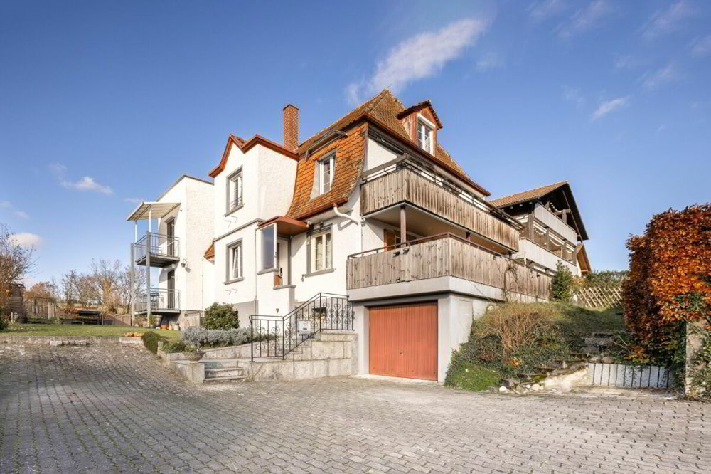 10.5 rooms House to buy in Hemmental - image 1/43