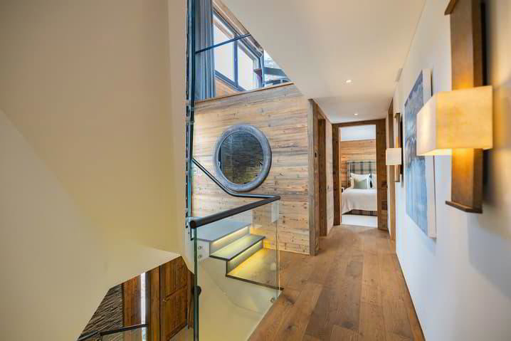 Casa di 10 locali in vendita a Saas-Fee - immagine 1/13