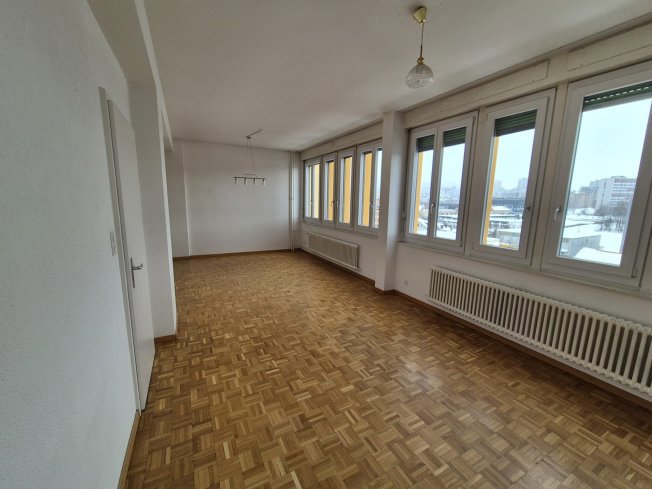 Appartamento di 3 locali in affitto a La Chaux-de-Fonds - immagine 1/1