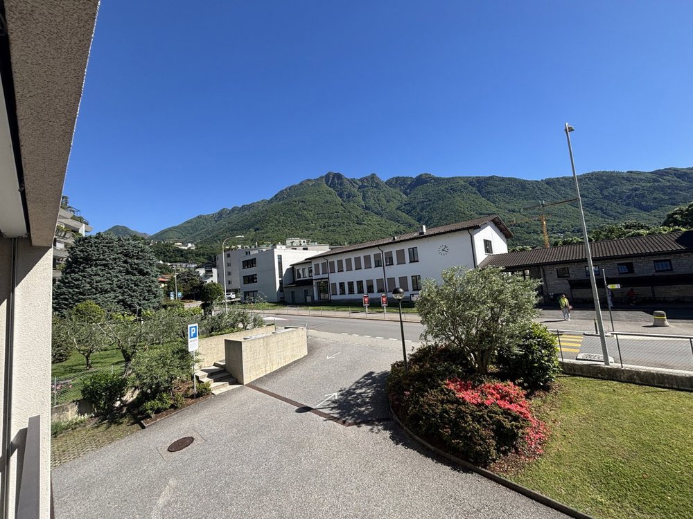 Appartamento di 2 locali in affitto a Giubiasco - immagine 1/9