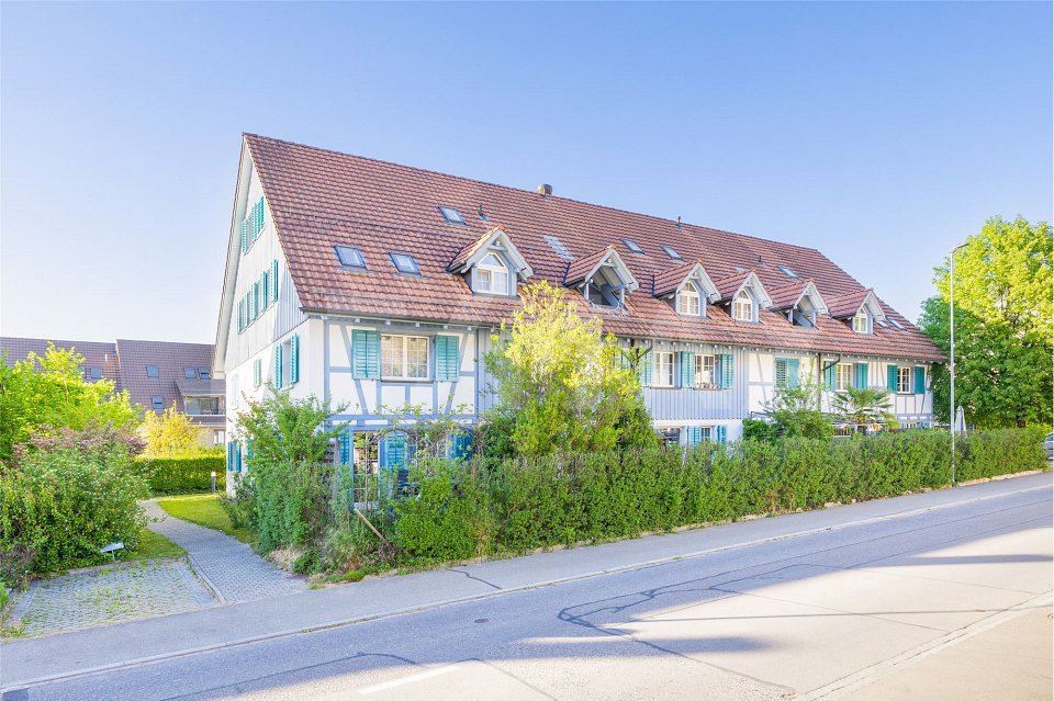 Appartement 5 pièces à acheter à Bachenbülach - image 1/13
