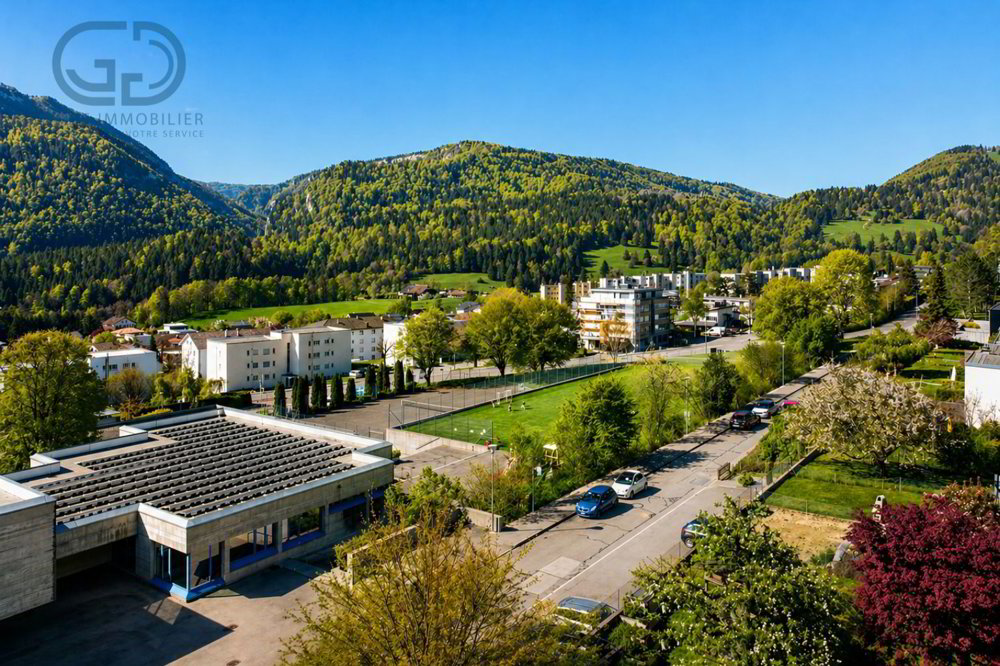 Casa di 5 locali in vendita a Moutier - immagine 1/13