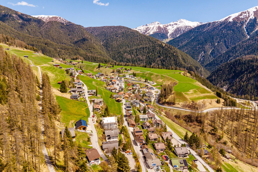 3 Zimmer Wohnung zum verkaufen in Davos Wiesen - Bild 1/11