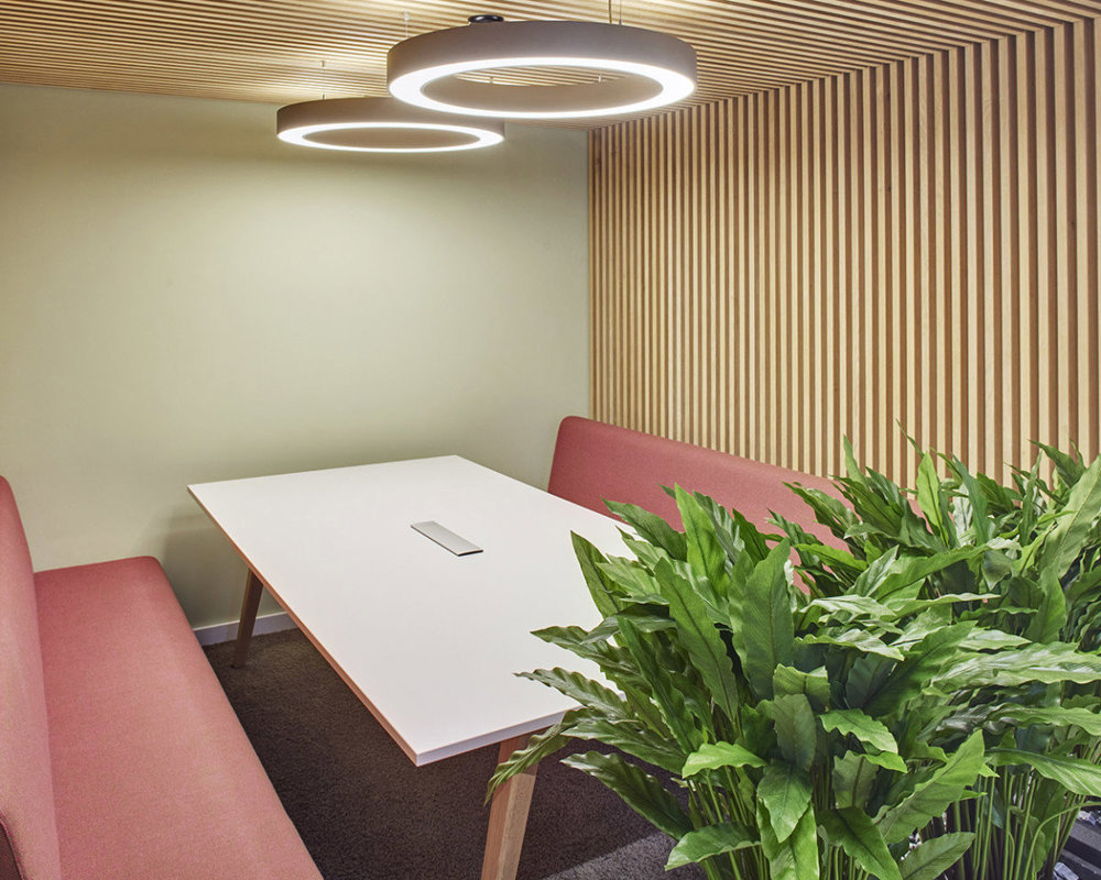 null rooms Office & Commercial for rent in Baar - image 1/11