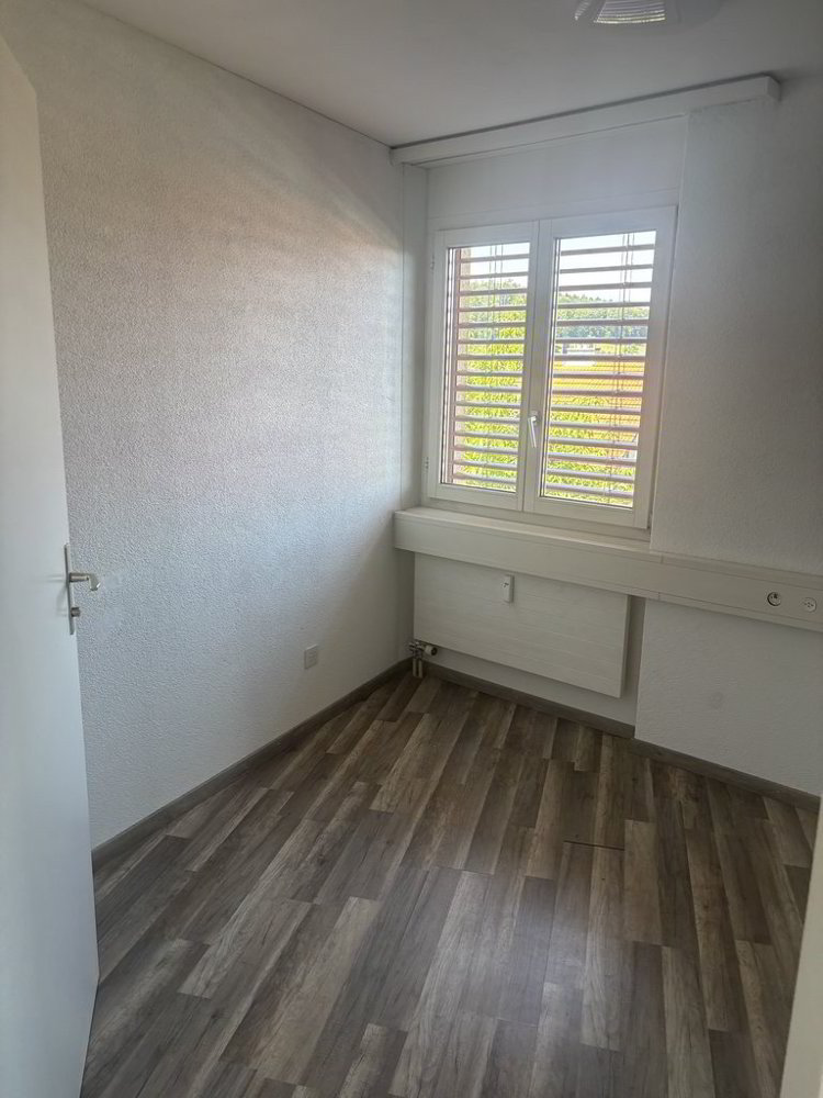null rooms Office & Commercial for rent in Urdorf - image 1/7