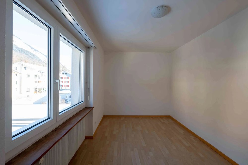 Appartamento di 4.5 locali in affitto a Domat/Ems - immagine 1/12