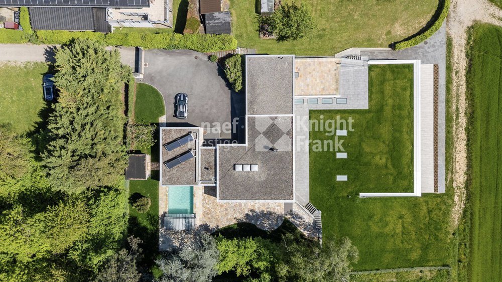 11 rooms House to buy in Neuchâtel - image 1/12