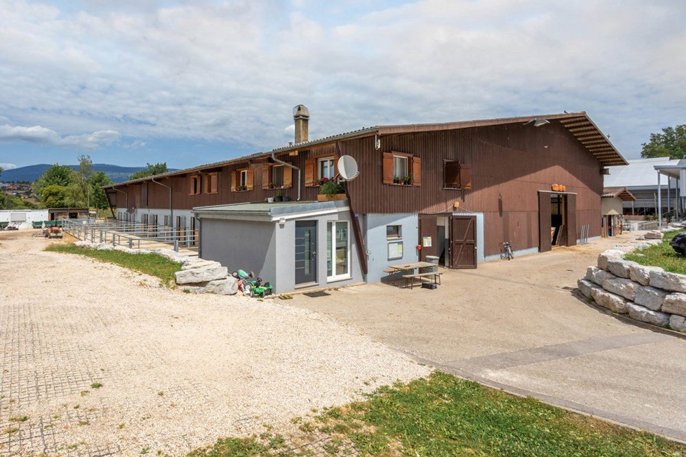 13 Zimmer Haus zum verkaufen in Yverdon-les-Bains - Bild 1/9